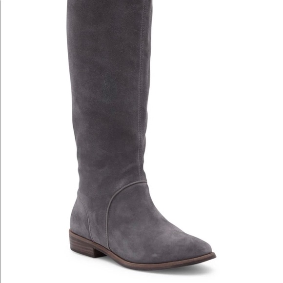 UGG BOOTS - Picture 2 of 7